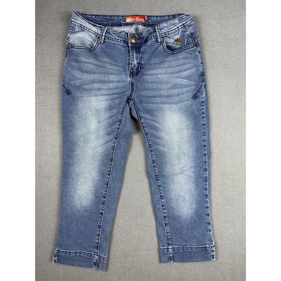 Apple Bottom Jeans Womens Size 11/12 Capri Low Rise Stretch Embroidered Denim - Picture 1 of 9